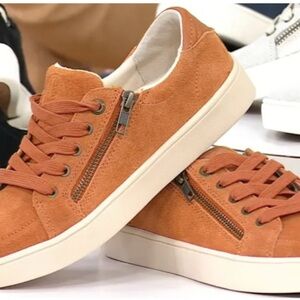 Revitalign Rust Suede Orthotic Sneakers with Side Zipper size 9B